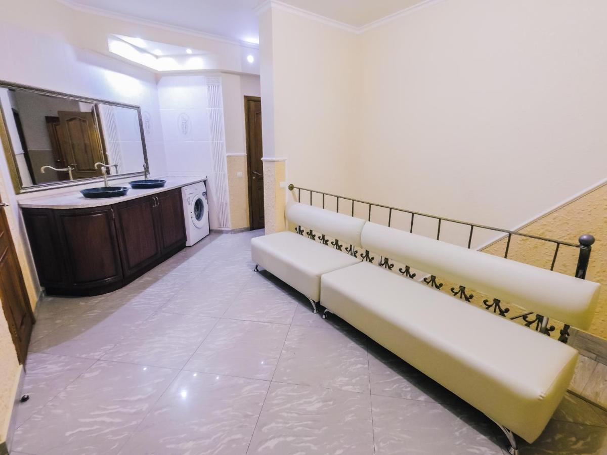 Saperka Albergue Kiev Exterior foto